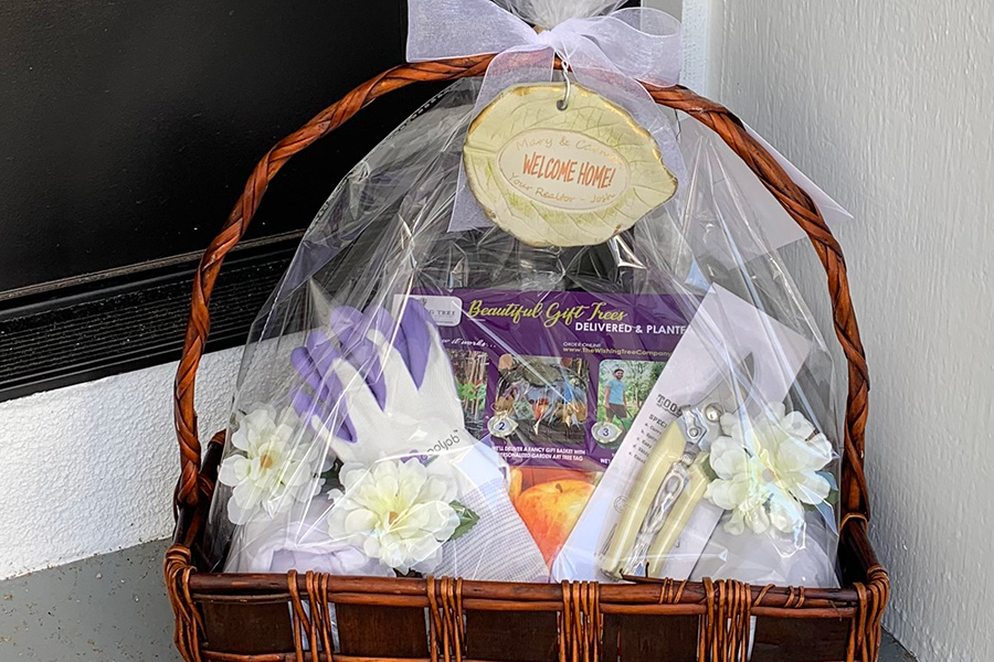 WTC Gift Basket with tree tag